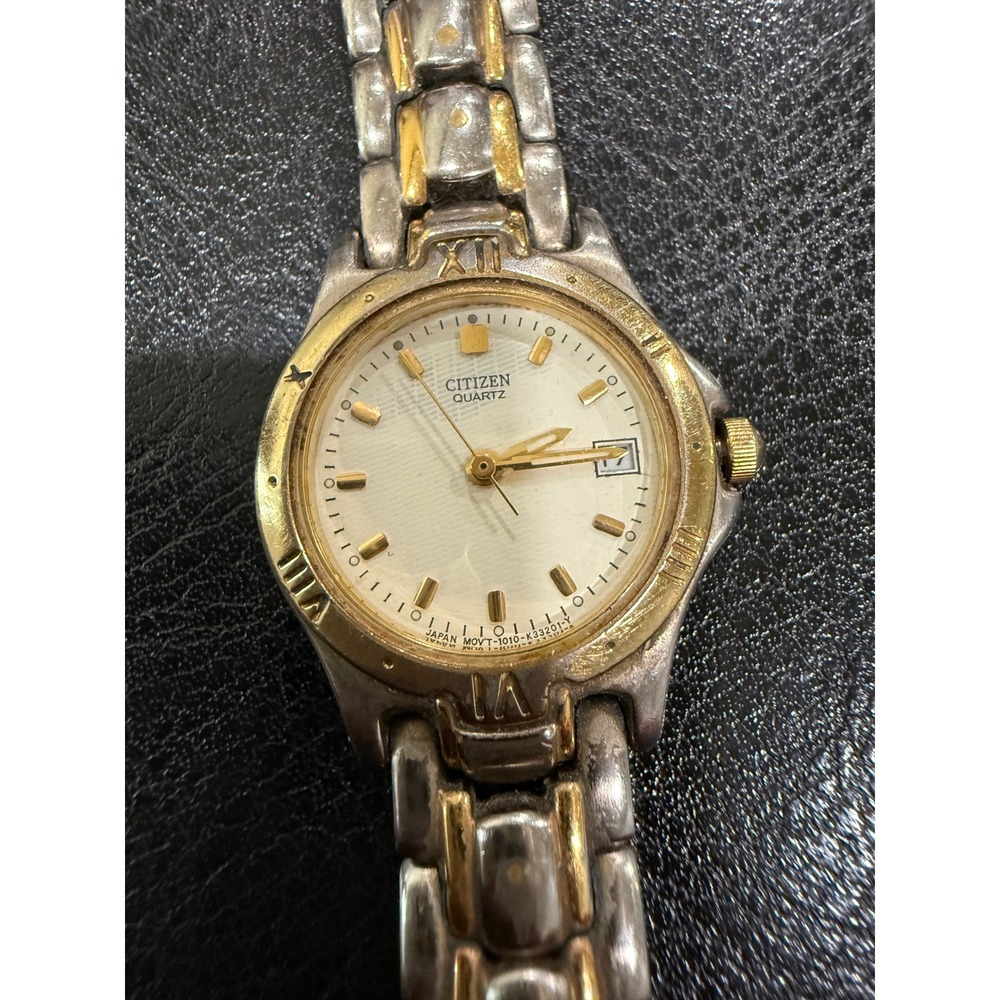 Citizen Quartz Two Tone Watch Silver Gold Date White Dial‎ 1010-K33201-Y Mens